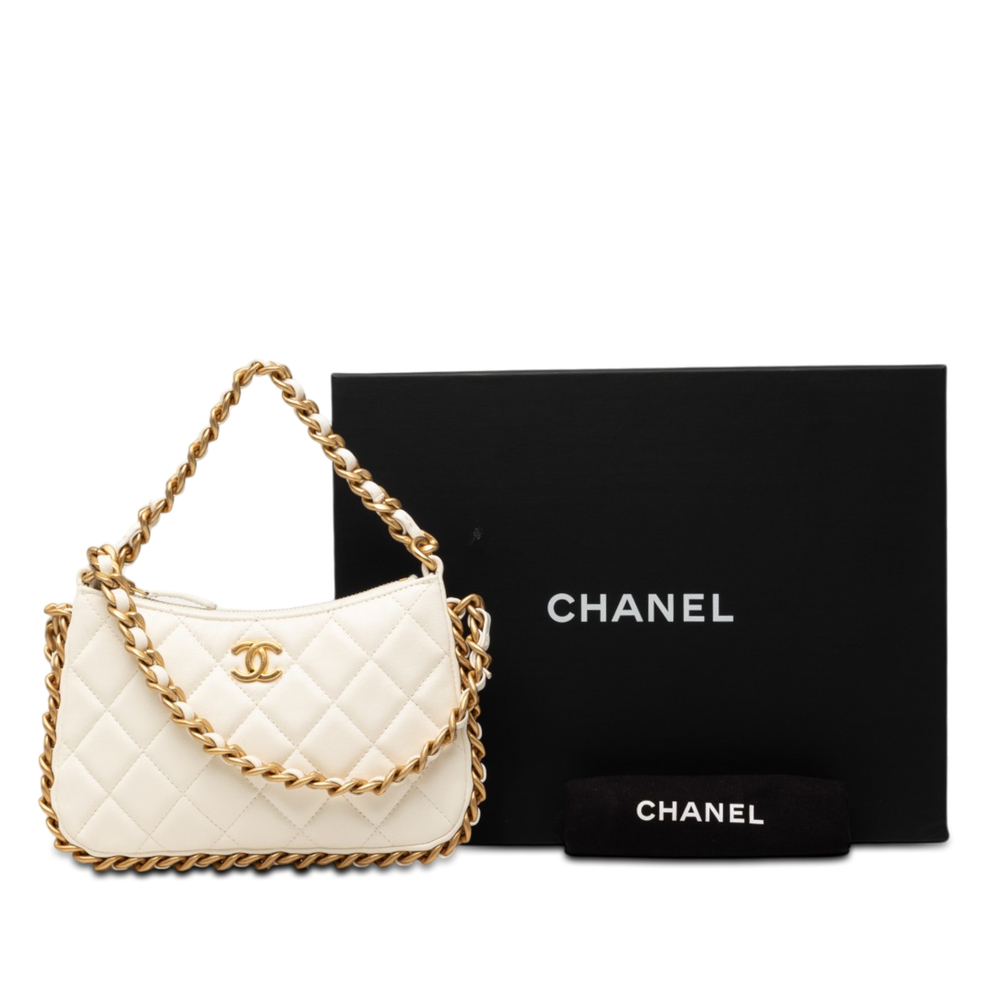 Pre-Loved Chanel CC Quilted Lambskin Trendy Chain Around Hobo - Picture 8 of 8